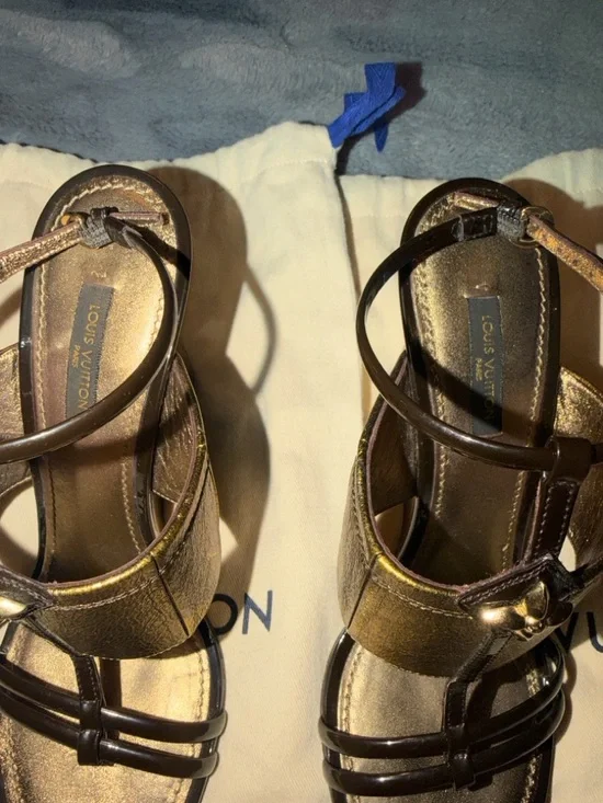 Preloved Louis Vuitton Gold Metallic Leather Strappy Sandals size 38 great cond - Picture 11 of 12